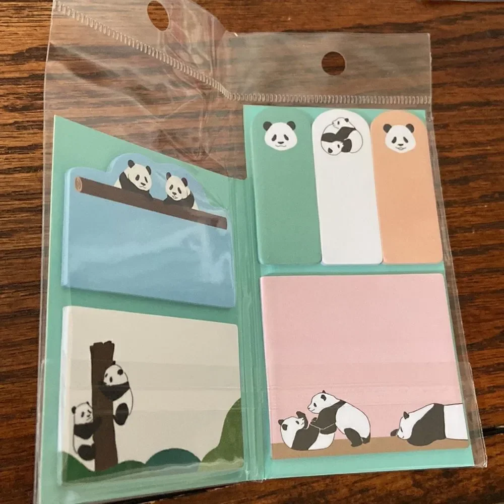 Sticky notes 2 pens 2 pins 1 small pouch